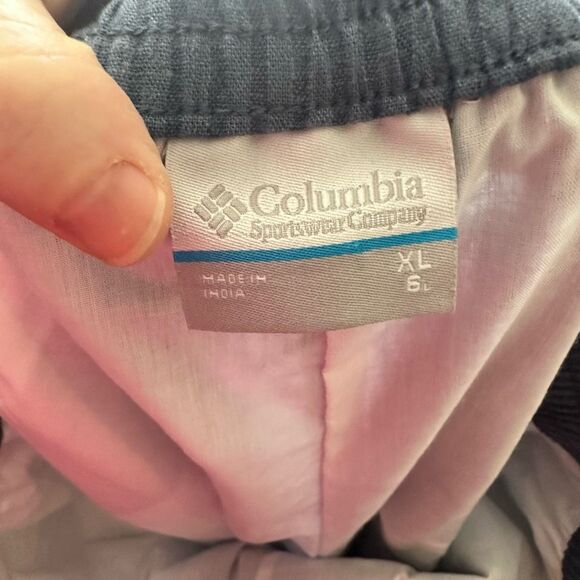 Columbia Men’s Extra Large Striped Blue Shorts - Picture 5 of 5